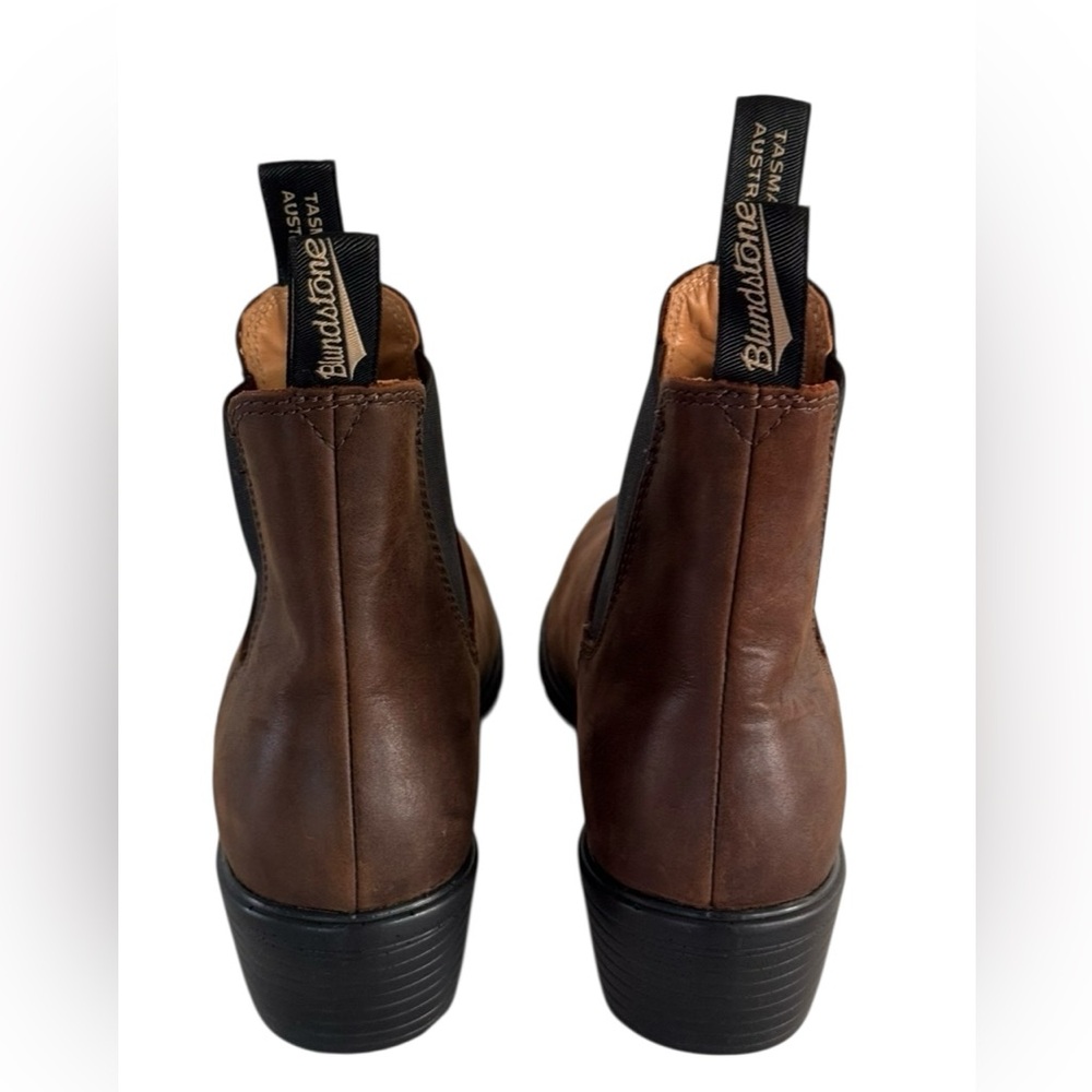 Women's Blundstone Heeled Chelsea Boots Antique Brown Size 10 - Picture 7 of 9